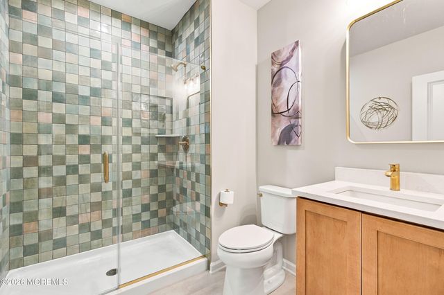 53 Mitchell Court, Manalapan, NJ 07726