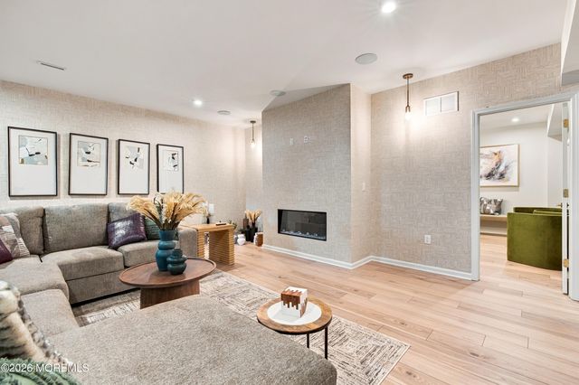 53 Mitchell Court, Manalapan, NJ 07726