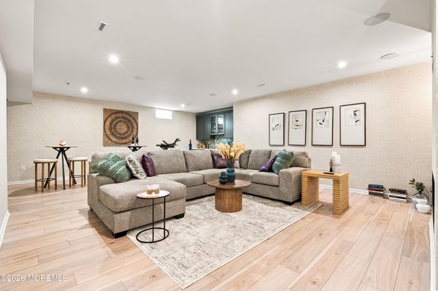 53 Mitchell Court, Manalapan, NJ 07726