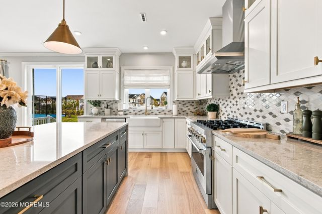 53 Mitchell Court, Manalapan, NJ 07726
