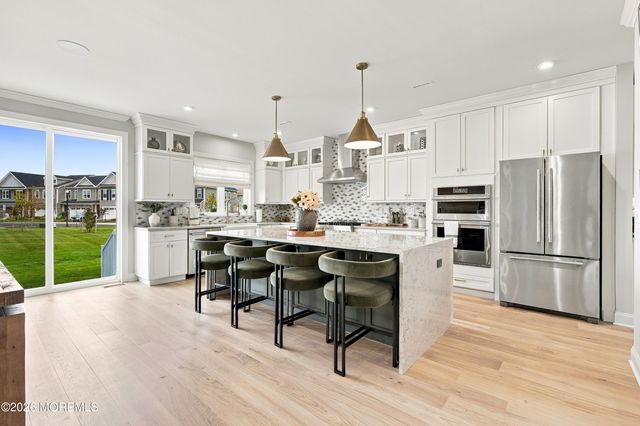 53 Mitchell Court, Manalapan, NJ 07726