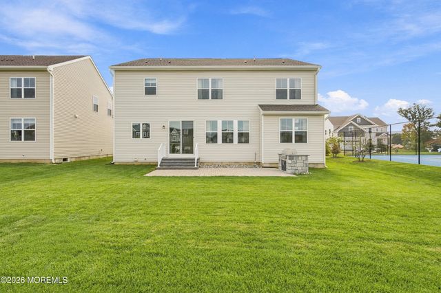 53 Mitchell Court, Manalapan, NJ 07726