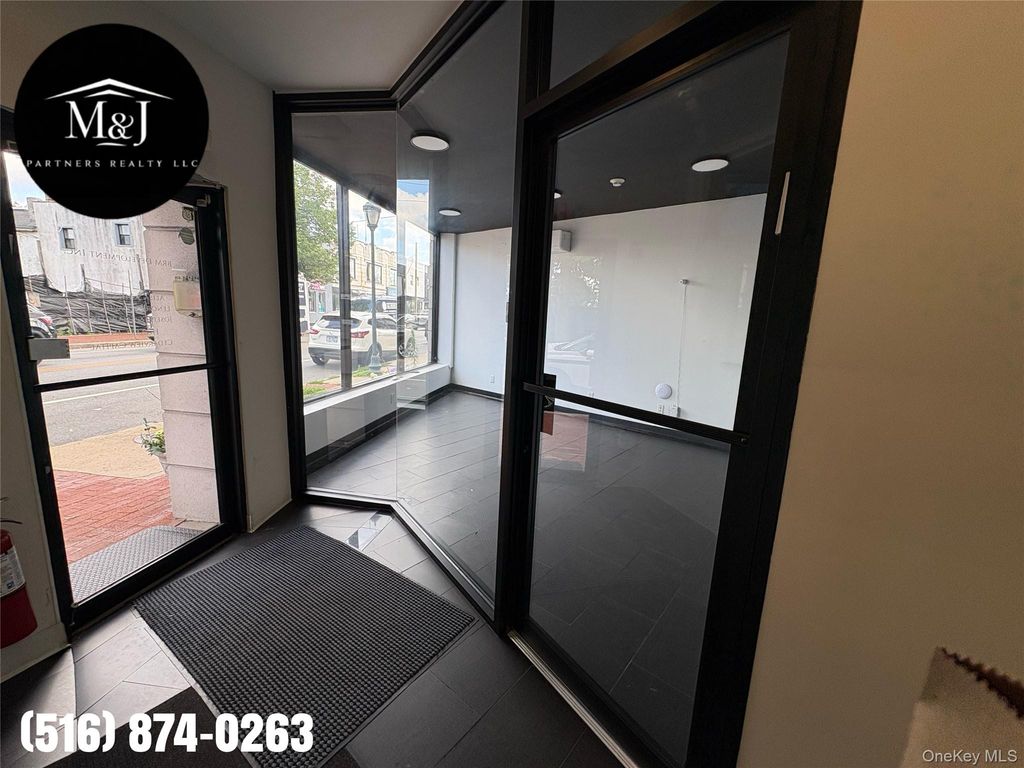 1024 Broadway Storefront, Woodmere, NY 11598 — photo 3