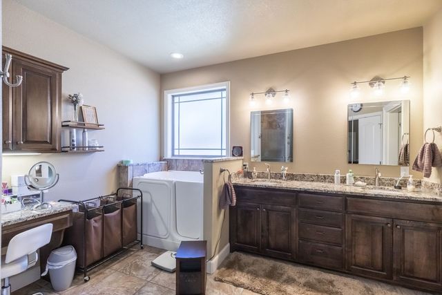 3225 White Oaks Drive, Abilene, TX 79606