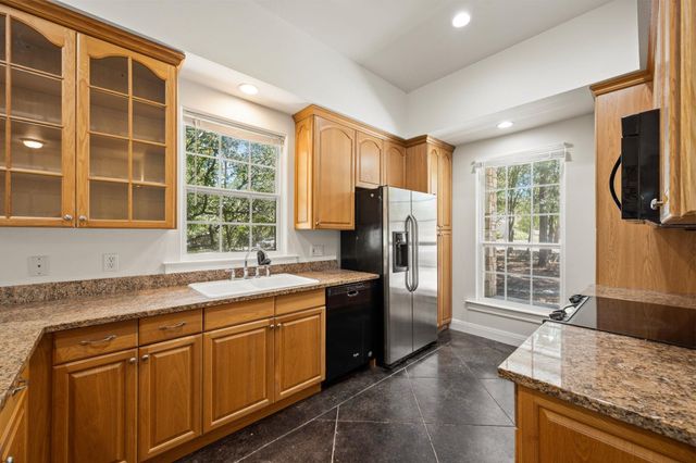 98 Brookhollow DR, Wimberley, TX 78676