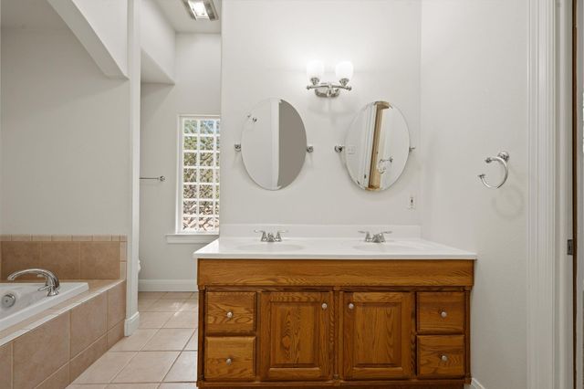 98 Brookhollow DR, Wimberley, TX 78676