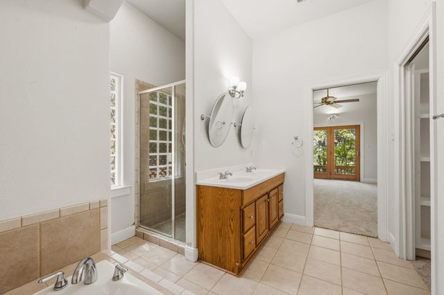 98 Brookhollow DR, Wimberley, TX 78676