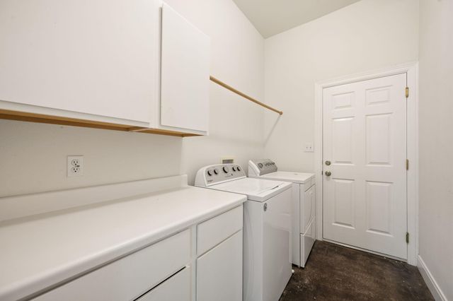 98 Brookhollow DR, Wimberley, TX 78676