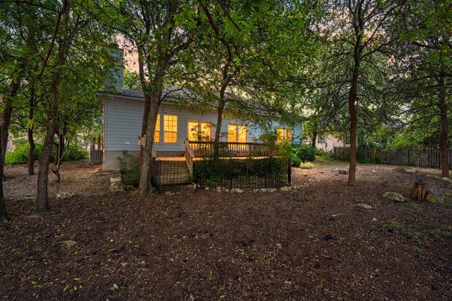 98 Brookhollow DR, Wimberley, TX 78676