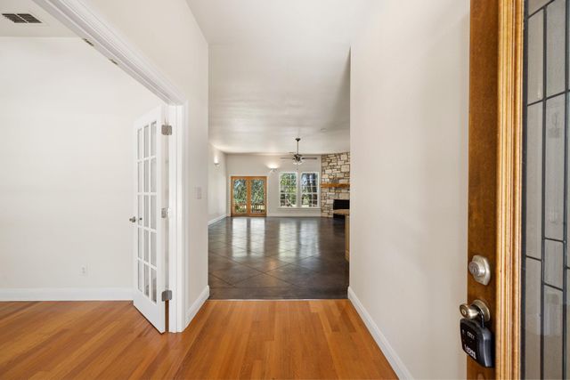 98 Brookhollow DR, Wimberley, TX 78676