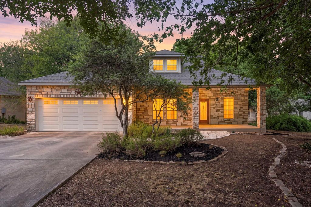 98 Brookhollow DR, Wimberley, TX 78676