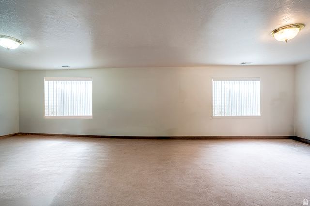 1135 W PARK RIDGE DR, Roosevelt, UT 84066