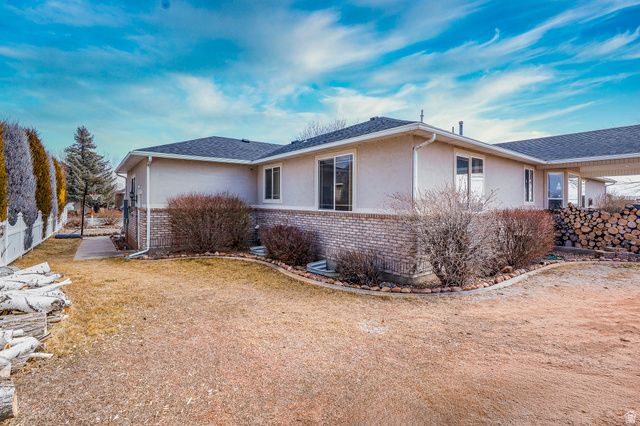 1135 W PARK RIDGE DR, Roosevelt, UT 84066