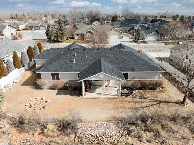1135 W PARK RIDGE DR, Roosevelt, UT 84066