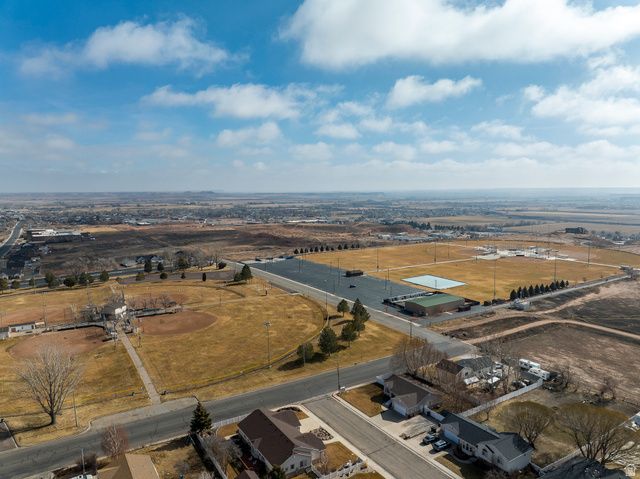 1135 W PARK RIDGE DR, Roosevelt, UT 84066