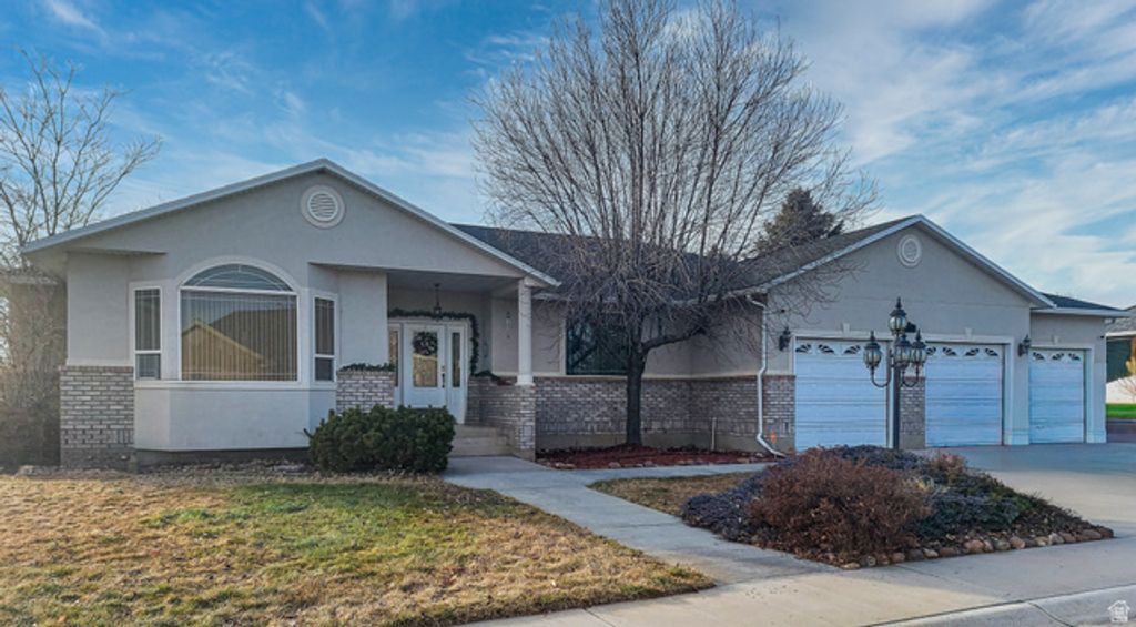 1135 W PARK RIDGE DR, Roosevelt, UT 84066