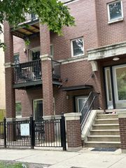 1226 S BLUE ISLAND Avenue 101, Chicago, IL 60608
