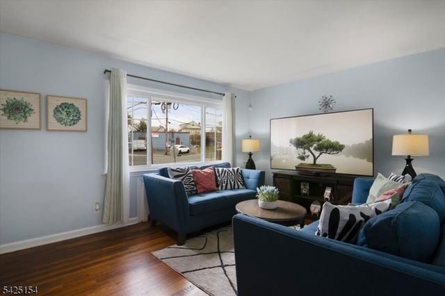 234 Aldene Rd, Roselle Boro, NJ 07203