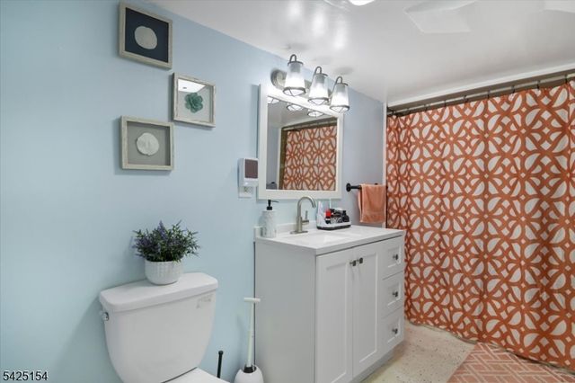 234 Aldene Rd, Roselle Boro, NJ 07203