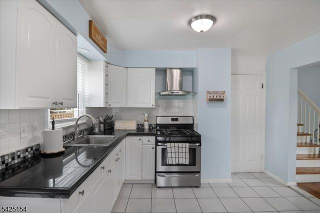 234 Aldene Rd, Roselle Boro, NJ 07203