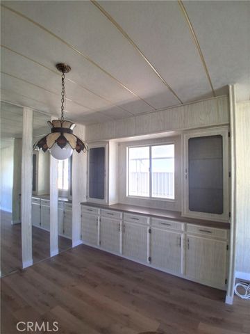 725 W Thornton 157, Hemet, CA 92543