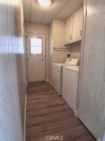 725 W Thornton 157, Hemet, CA 92543