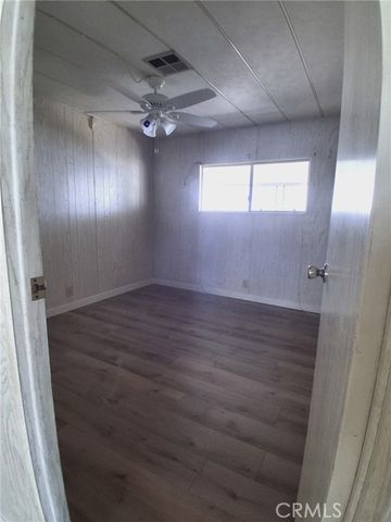 725 W Thornton 157, Hemet, CA 92543