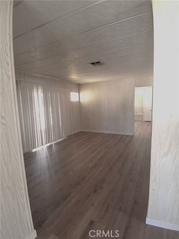 725 W Thornton 157, Hemet, CA 92543