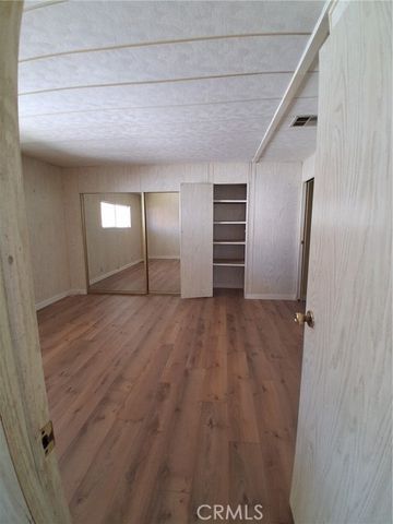 725 W Thornton 157, Hemet, CA 92543