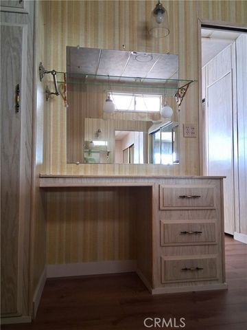 725 W Thornton 157, Hemet, CA 92543