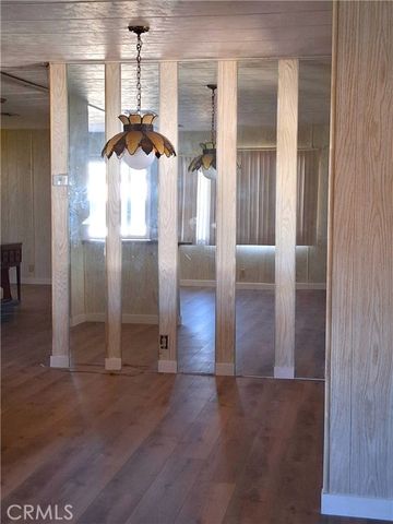 725 W Thornton 157, Hemet, CA 92543