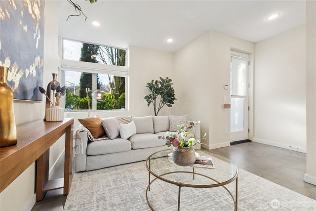 4462 31st Avenue S, Seattle, WA 98108