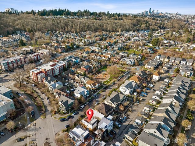 4462 31st Avenue S, Seattle, WA 98108