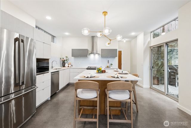 4462 31st Avenue S, Seattle, WA 98108