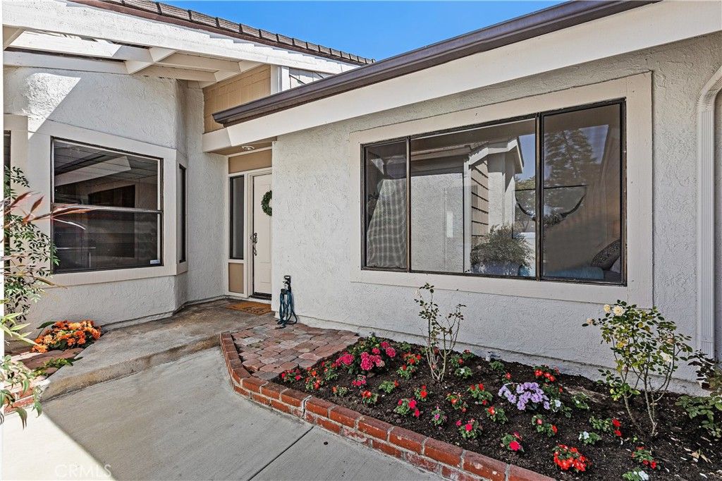 Image 2 of property listing at 62 Sandpiper 29, Irvine, CA 92604