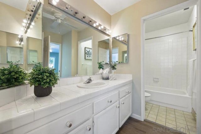 2119 Royal Lytham Gln, Escondido, CA 92026