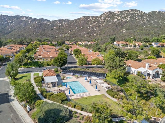 2119 Royal Lytham Gln, Escondido, CA 92026