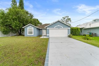 590 SW Jeanne Avenue, Port St Lucie, FL 34953