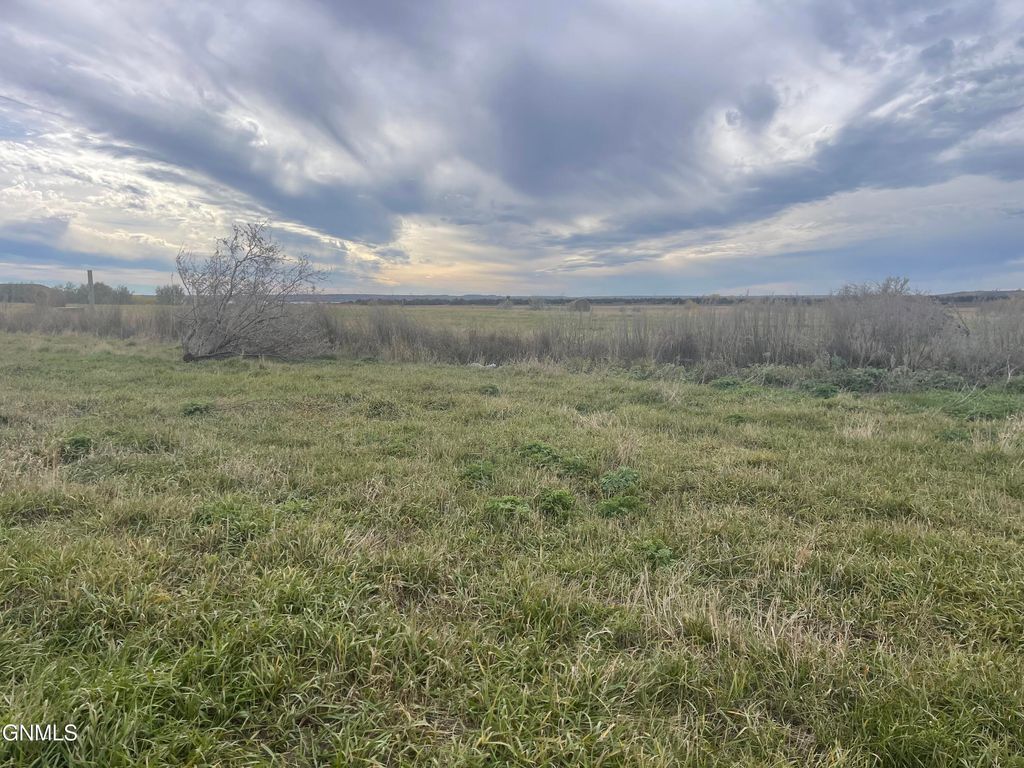 32 Rudy Lane SW, Linton, ND 58552 photo 4