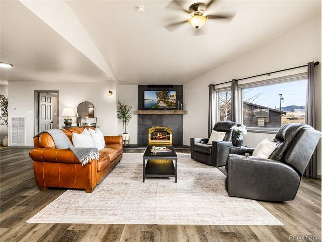 815 Ohio St, Silver Cliff, CO 81252