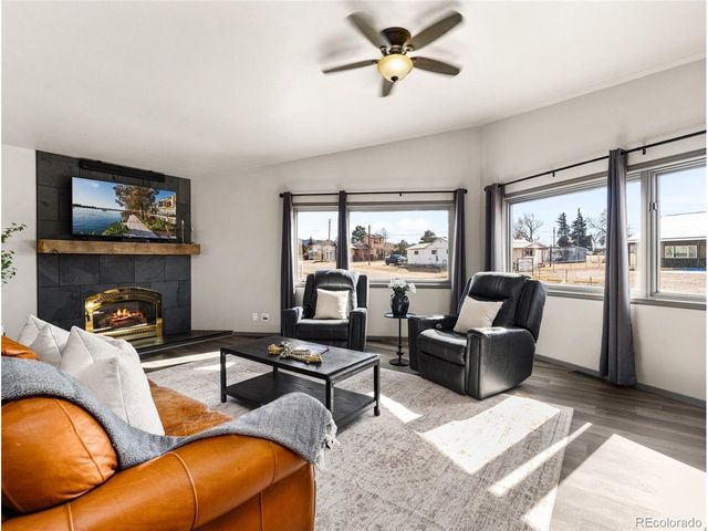 815 Ohio St, Silver Cliff, CO 81252