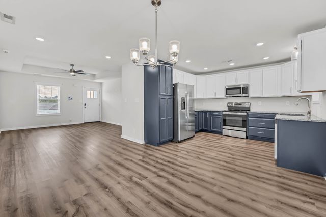 486 Mattingly Dr, Clarksville, TN 37042