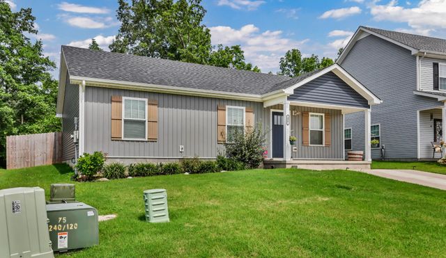 486 Mattingly Dr, Clarksville, TN 37042