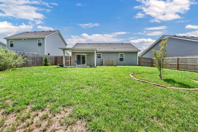486 Mattingly Dr, Clarksville, TN 37042