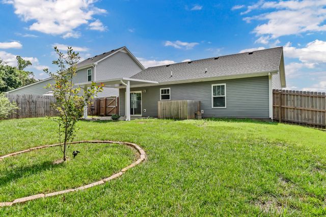 486 Mattingly Dr, Clarksville, TN 37042