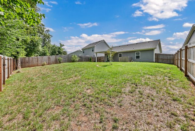 486 Mattingly Dr, Clarksville, TN 37042