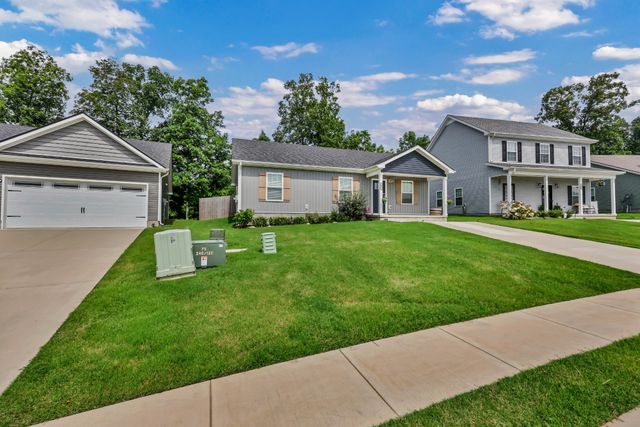 486 Mattingly Dr, Clarksville, TN 37042