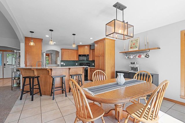 2133 WHEAT WAY, Green Bay, WI 54311