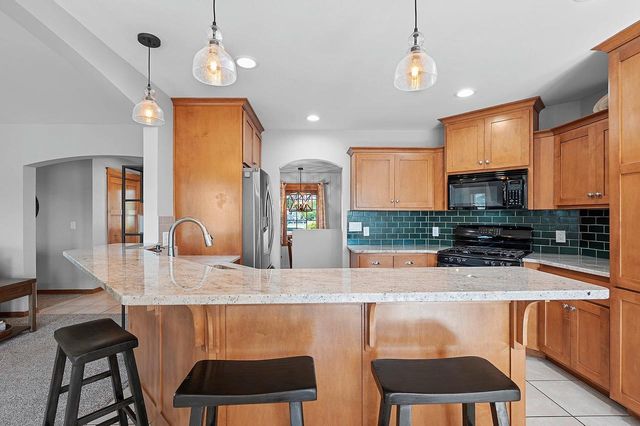 2133 WHEAT WAY, Green Bay, WI 54311