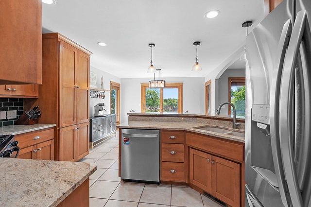 2133 WHEAT WAY, Green Bay, WI 54311